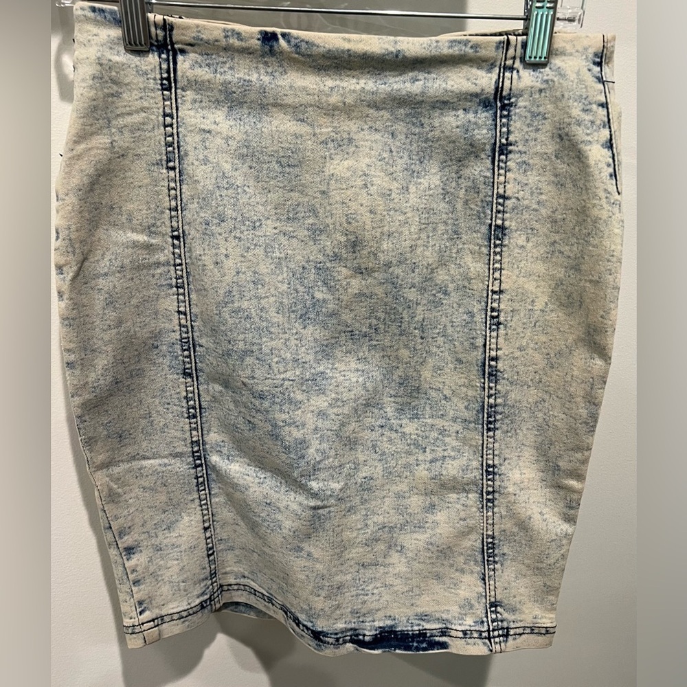 ANDREE BY UNIT White Washed Jean Mini Pencil Skirt Size M